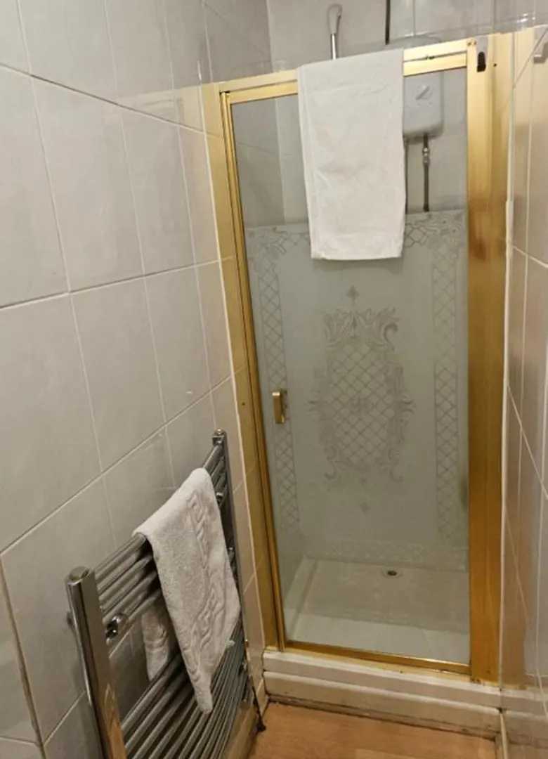 No Frills & Nothing Fancy 1 Bed Studio City Centre 카디프 아파트